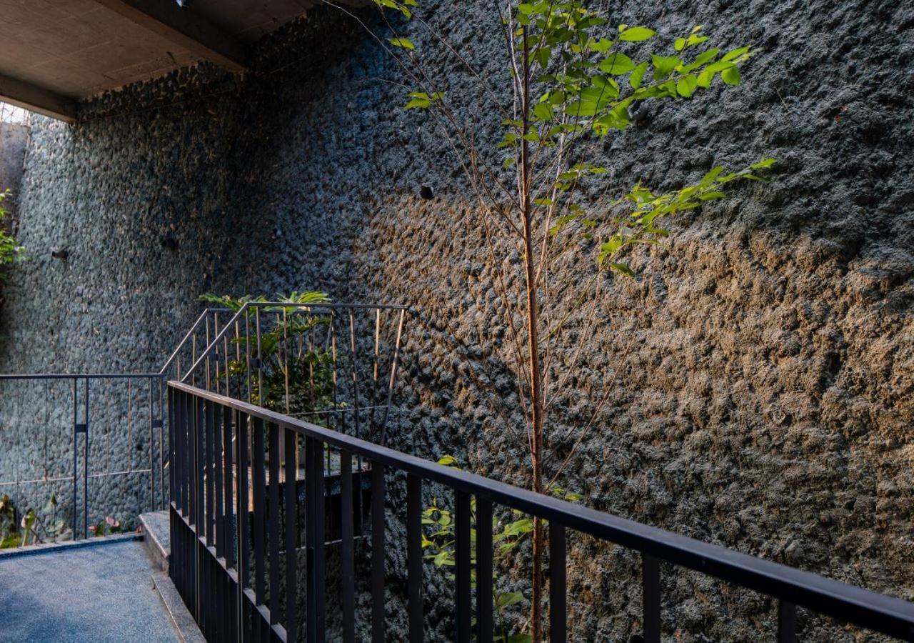 Sunshine Laputa Hotel Да Лат Екстериор снимка