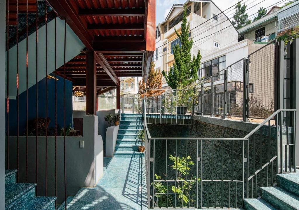 Sunshine Laputa Hotel Да Лат Екстериор снимка